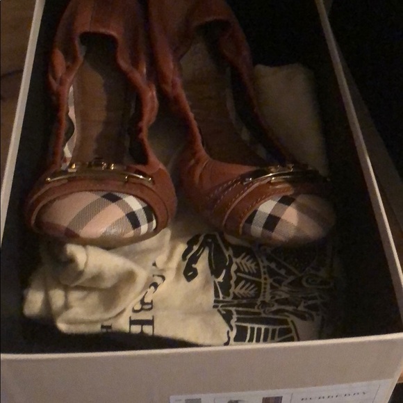 Burberry flats - Picture 4 of 4